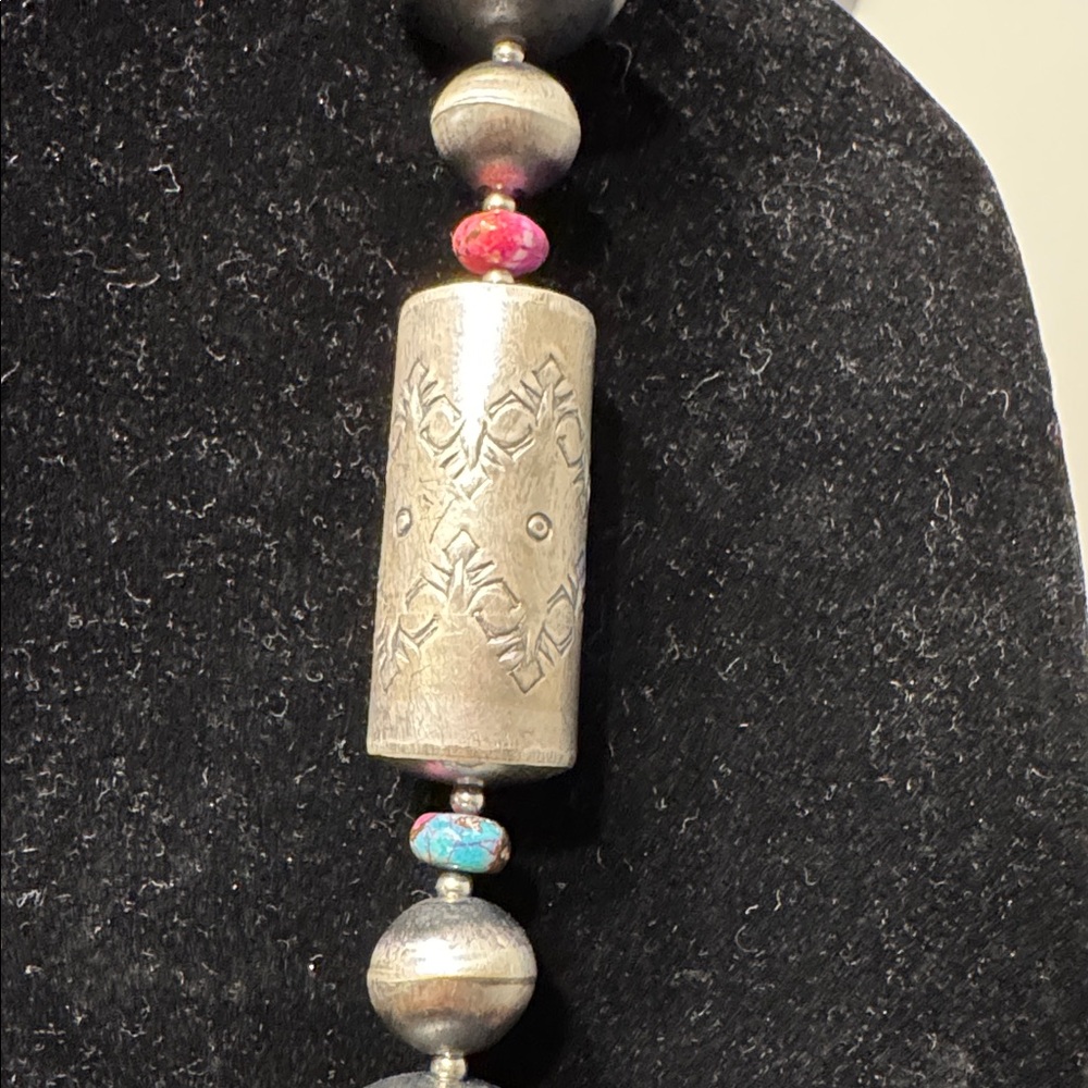 Sharon Cooley Navajo beaded necklace 32” - Picture 3 of 5